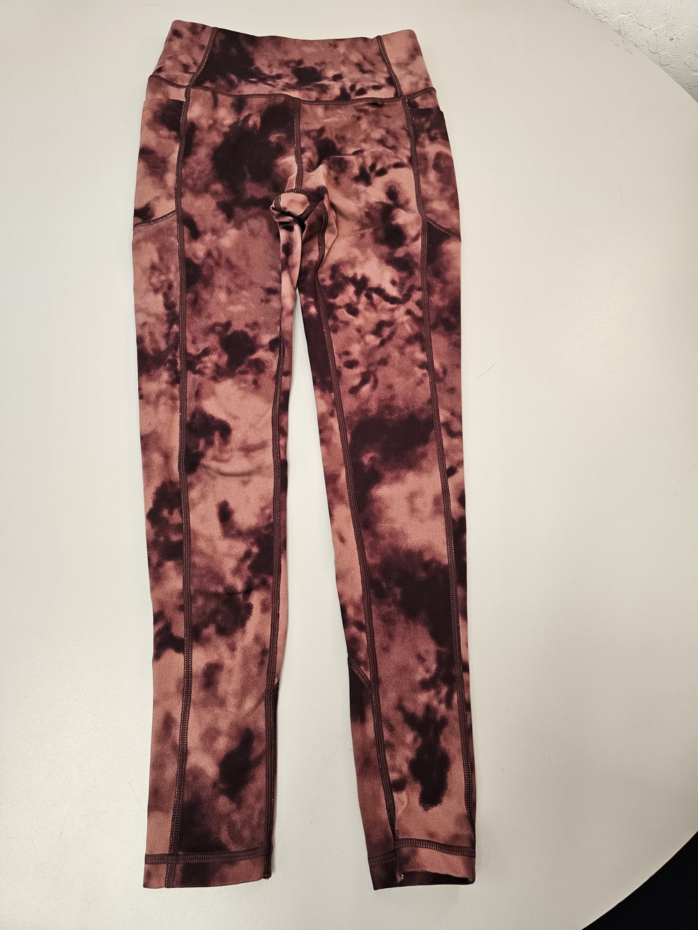 Victoria's Secret  Tie-Dye Leggings in Pink and Burgundy Size 6